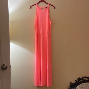 BNWT Gap pink maxi dress, with a ruched elastic waist and a keyhole back